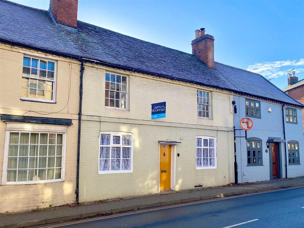 Evesham Street, Alcester 3 bed character property £235,000