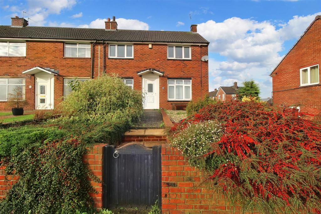 Gilroyd Lane, Dodworth, Barnsley S75 3PA 3 bed end of terrace house £