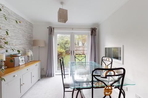 4 bedroom end of terrace house for sale - Esmonde Drive, Manston, Ramsgate