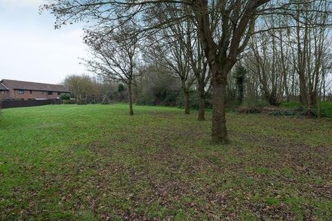 3 Esmonde Drive, Manston, Ramsgate, CT12 5LY