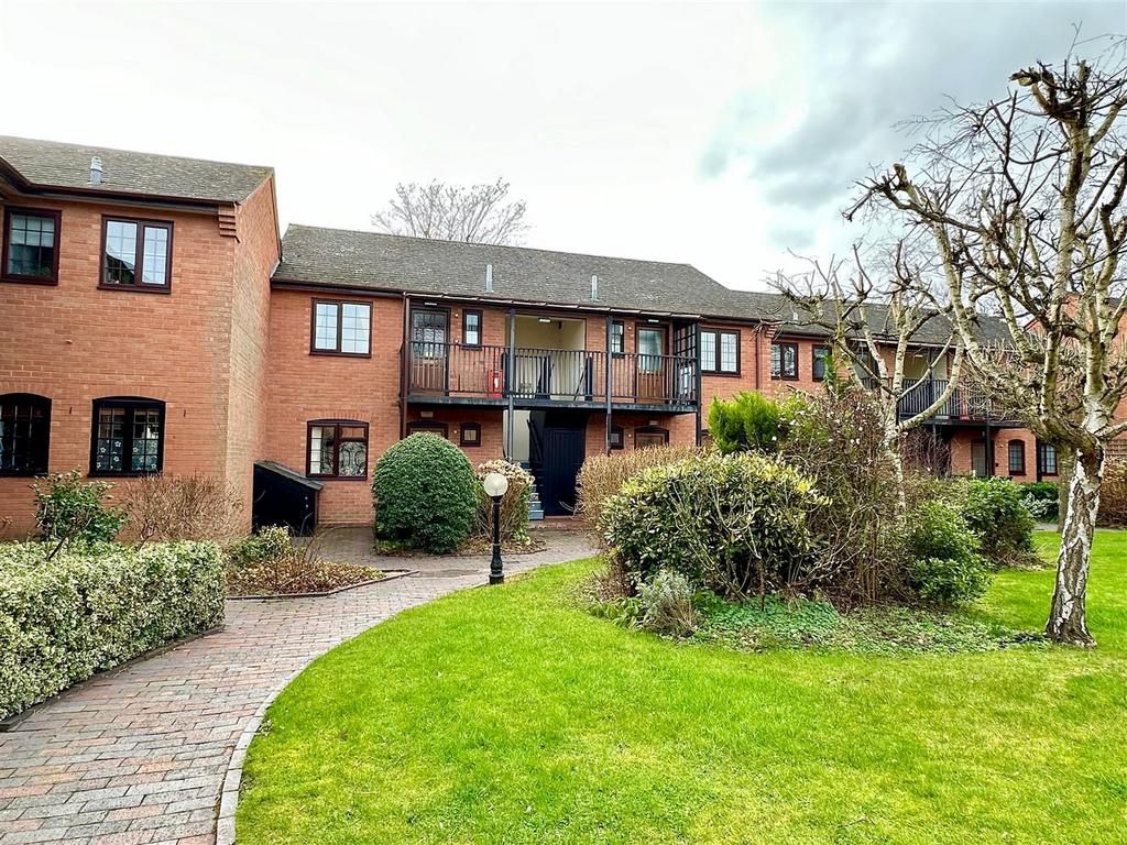 Kinwarton Road, Alcester 2 bed retirement property for sale £95,000