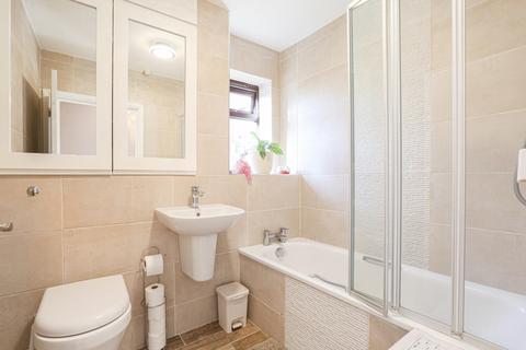 7 Acorn Way, London, SE23 2XU