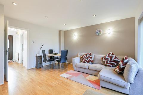7 Acorn Way, London, SE23 2XU