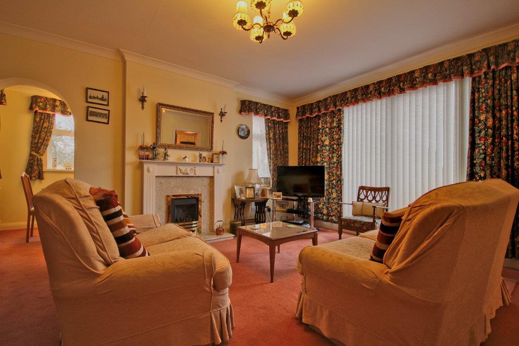Glenfield Drive, Kirk Ella, Hull 2 bed apartment £180,000