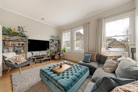 Flat 2, 2 Solon Road, London, SW2 5UY