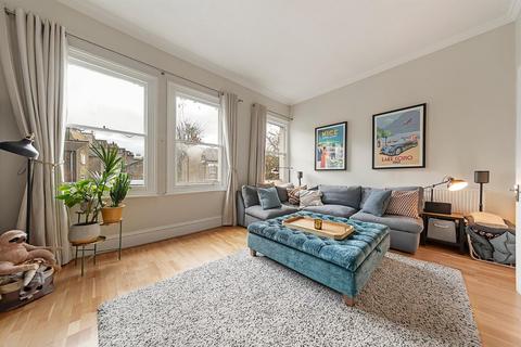 Flat 2, 2 Solon Road, London, SW2 5UY