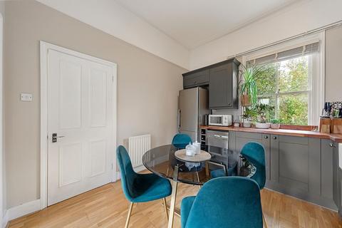 Flat 2, 2 Solon Road, London, SW2 5UY