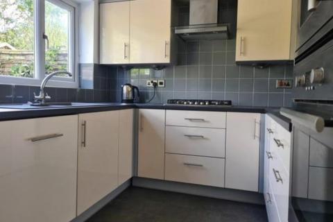 2 bedroom end of terrace house to rent - Willaston Close, Manchester