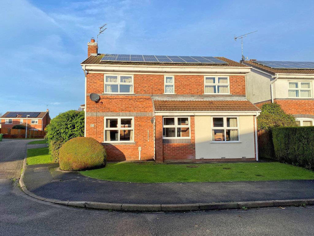 Oaklands Drive, Willerby, Hull 4 bed detached house for sale £300,000