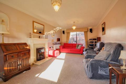59 Oaklands Drive, Willerby, Hull, HU10 6BJ