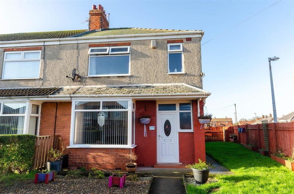 North Road, WITHERNSEA 3 bed end of terrace house £155,000