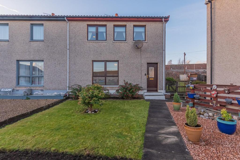 Meadow Green, Sauchie, Alloa 3 bed end of terrace house £124,995