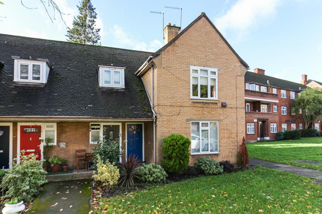 Rivenhall Gardens, South Woodford 1 bed maisonette - £250,000