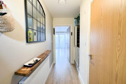 9 Bridge Views, Bristol, BS4 1EU