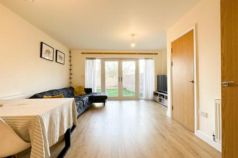 9 Bridge Views, Bristol, BS4 1EU