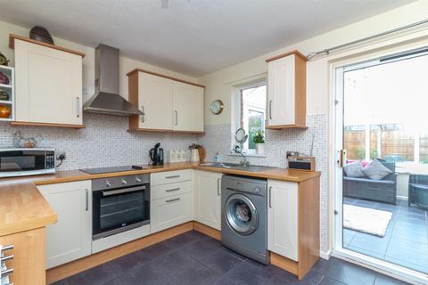 60 Clover Fields, Calverton, Nottingham, NG14 6PN
