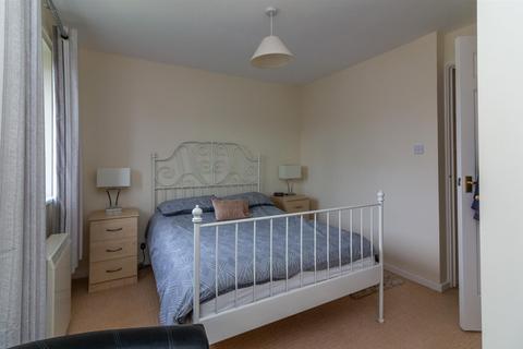 60 Clover Fields, Calverton, Nottingham, NG14 6PN