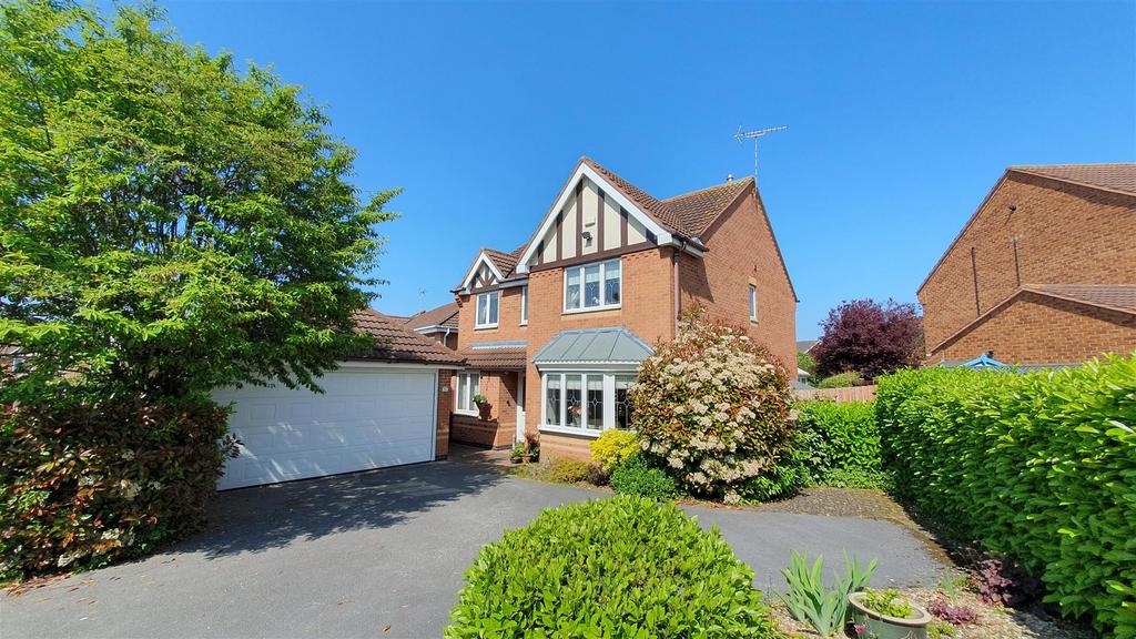 Valerian Way, Bingham 4 bed detached house for sale £465,000
