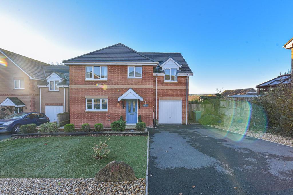 Fairfield Gardens, Sandown 4 bed detached house for sale £495,000