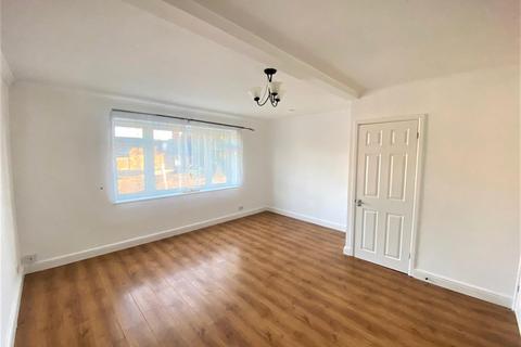 2 bedroom flat to rent - Turners Hill, Cheshunt, Waltham Cross EN8