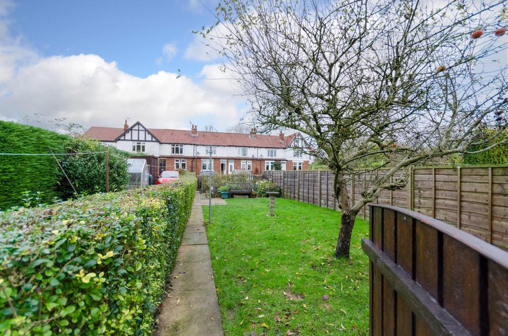 South View, Kirk Hammerton, York 2 bed character property for sale £