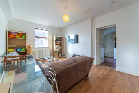 4 bedroom maisonette to rent - £85pppw - Stratford Road, Heaton