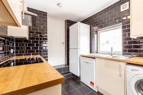 5 bedroom maisonette to rent - £72pppw - Warton Terrace, Heaton, NE6