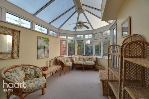 80 Camden Road, Chafford Hundred, Grays, RM16 6PY