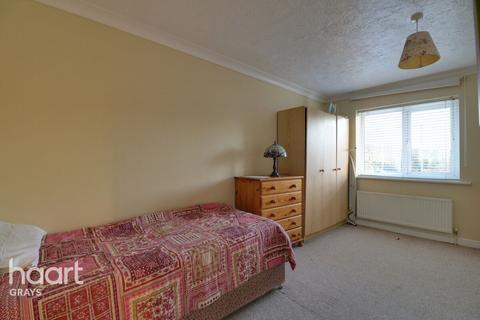 80 Camden Road, Chafford Hundred, Grays, RM16 6PY