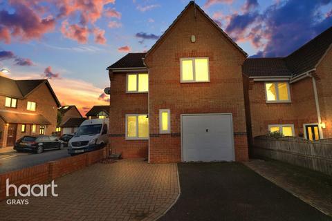 80 Camden Road, Chafford Hundred, Grays, RM16 6PY