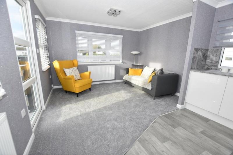 The Bridges Ringwood BH24 1EB 2 bed park home for sale £185,000