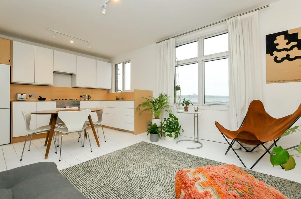 Stoke Newington Church Street, Stoke Newington 3 bed flat £2,850 pcm