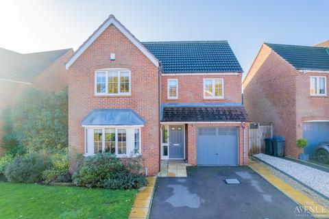 4 bedroom detached house for sale - Ramblers Way,Sutton Coldfield,B75 5DJ