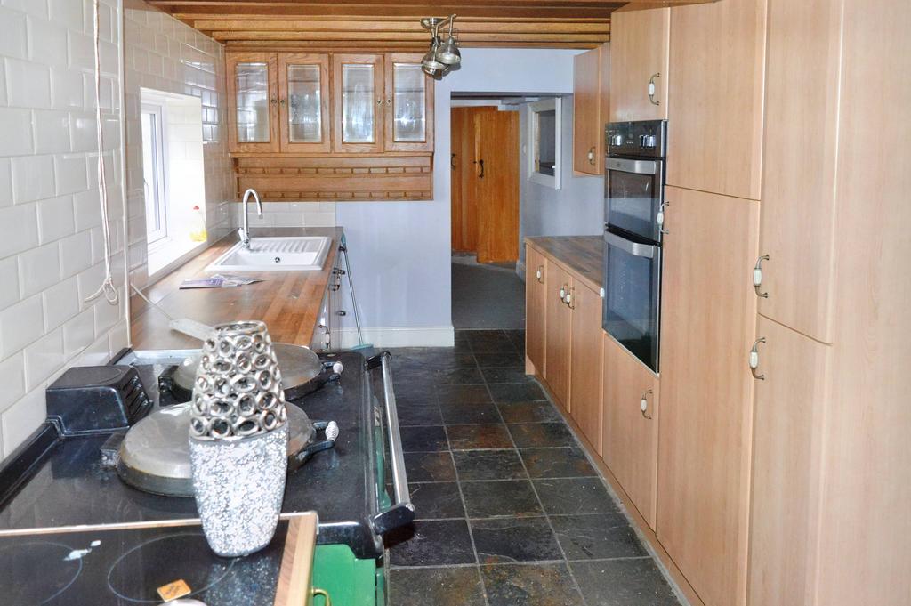 Main kitchen
