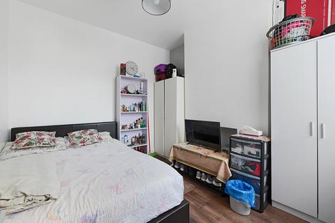 3 bedroom terraced house for sale - Monega Road, London E12