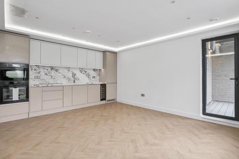 3 bedroom apartment to rent - The Ridge Way, South Croydon, Surrey, CR2