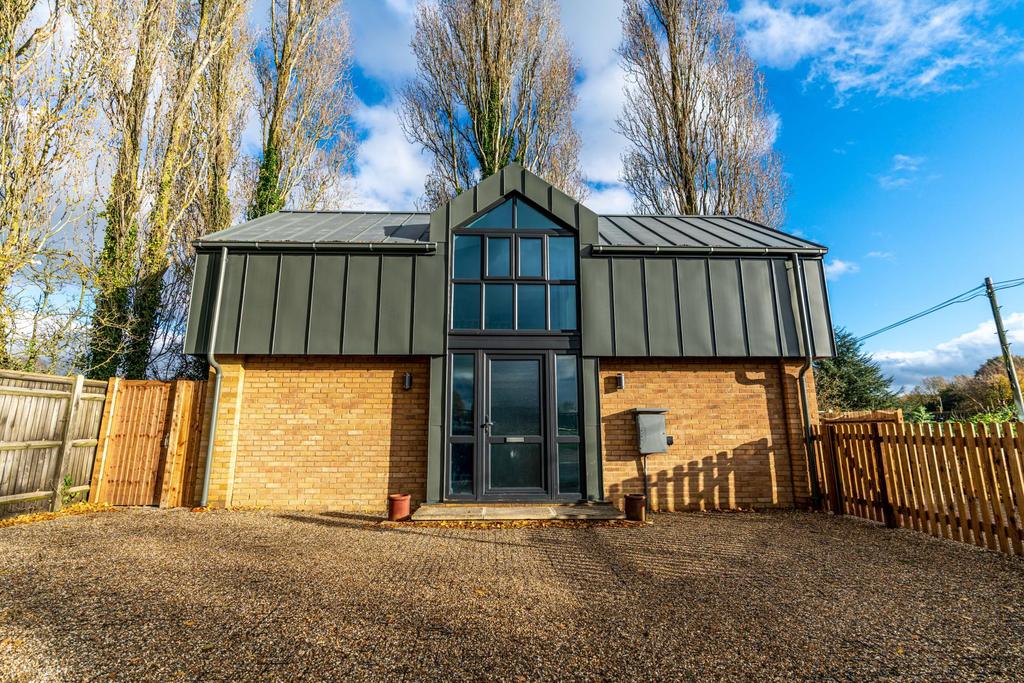 Dean Street, East Farleigh, Maidstone, Kent, ME15 2 bed detached house