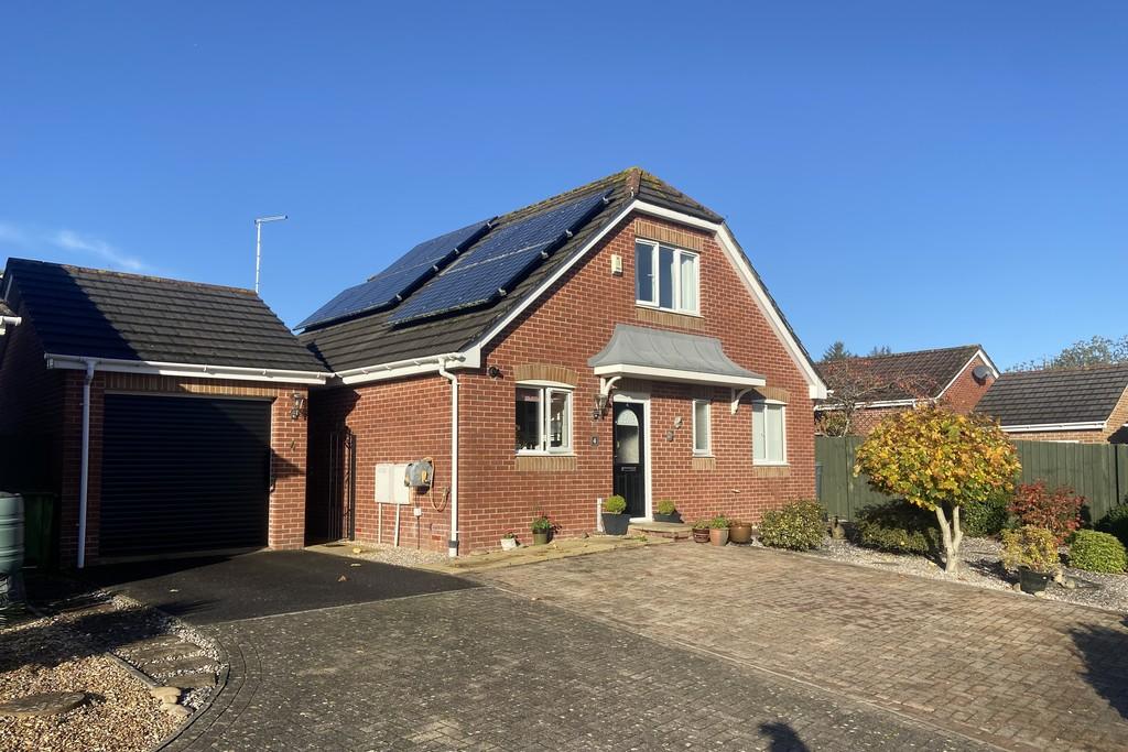 Godfrey Close, Ottery St. Mary 3 bed detached bungalow for sale £390,000