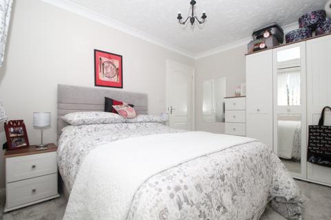 4 Godfrey Close, Ottery St Mary, EX11 1GY