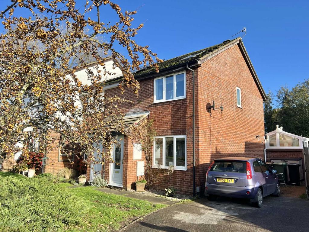 Fir Tree Ave, Wallingford 3 bed end of terrace house for sale £339,950