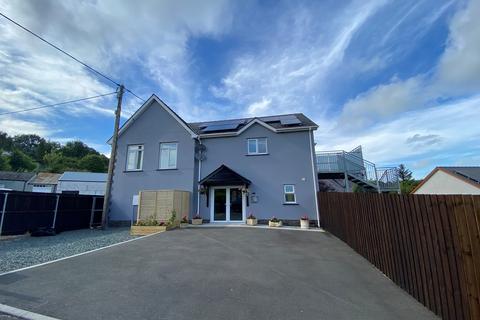 4 bedroom detached house for sale - Llanwnnen, Lampeter, SA48