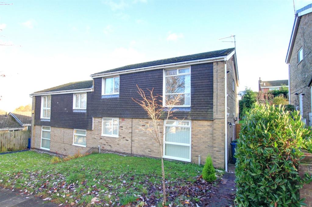 Calder Walk, Sunniside, Newcastle... 2 bed flat £550 pcm (£127 pw)