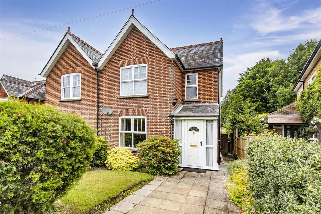 St Johns Road, Crowborough 4 bed semidetached house for sale £475,000