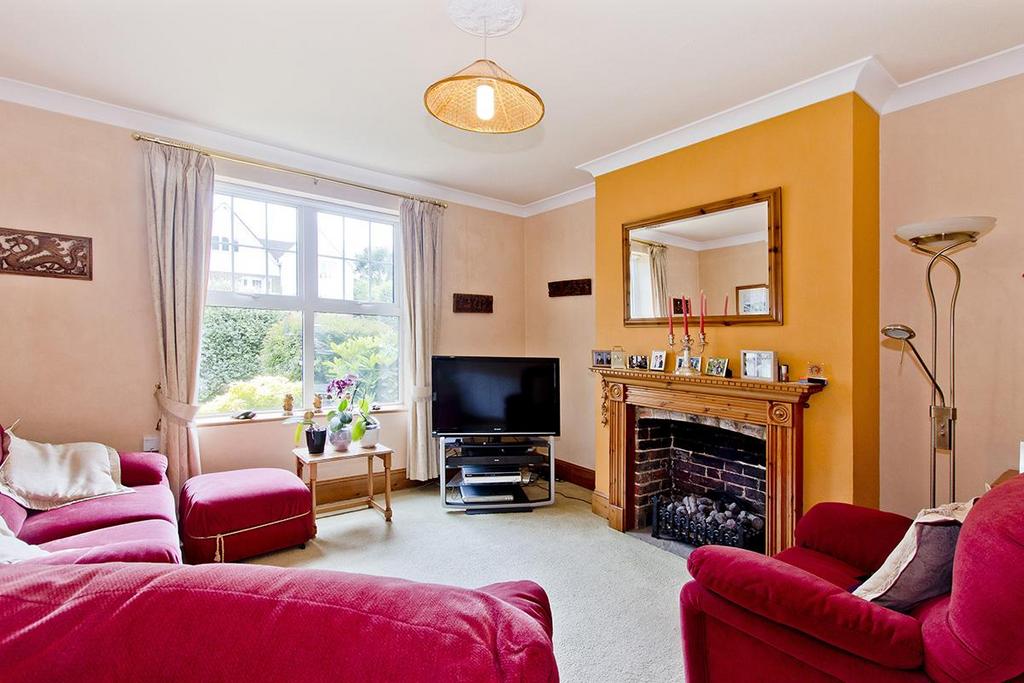 St Johns Road, Crowborough 4 bed semidetached house £475,000