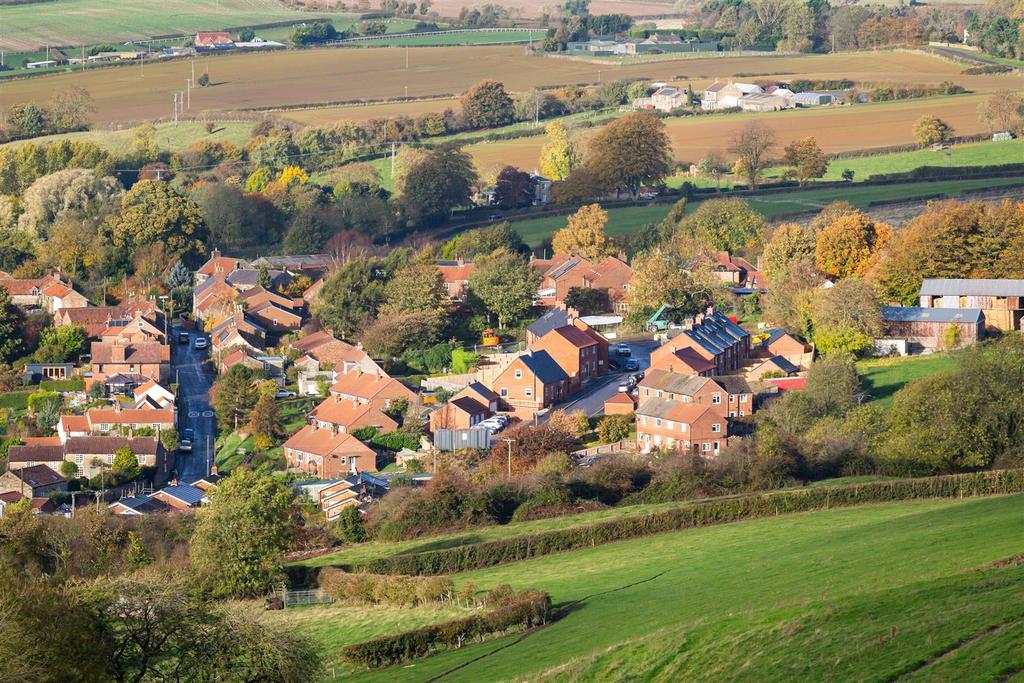 Preston Hill, Leavening, Malton 4 bed semidetached house £350,000