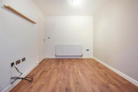 2 bedroom flat to rent - Byron Road, Wembley