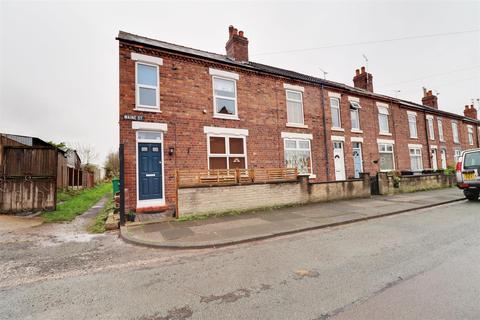 3 bedroom end of terrace house for sale - Waine Street, Crewe