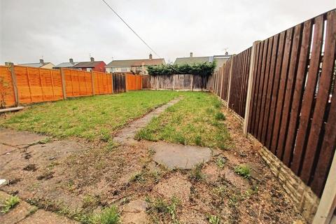 3 bedroom semi-detached house for sale - Broadwater, Bolton-Upon-Dearne, Rotherham