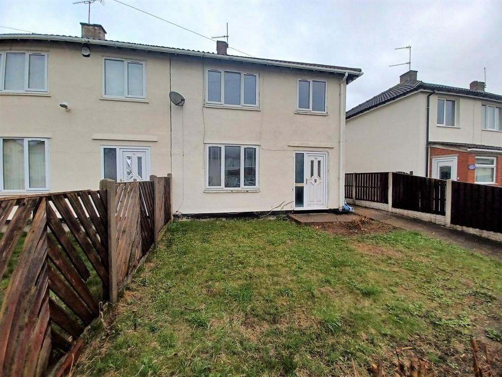 Broadwater, BoltonUponDearne, Rotherham 3 bed semidetached house for