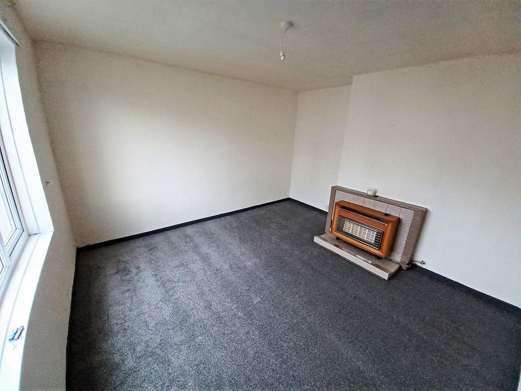Broadwater, BoltonUponDearne, Rotherham 3 bed semidetached house for